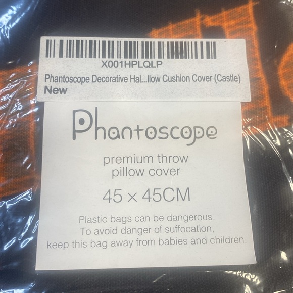 Halloween pillow covers 18x18” new 4 piece lot, will be new In poly bags. - Picture 4 of 6